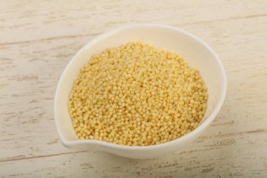 Kabın içinde ham kuskus