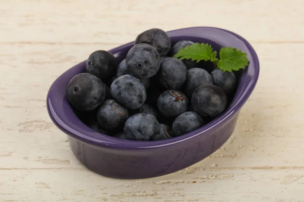 Ripe Blueberry in the bowl — Stock Photo, Image