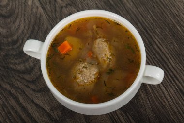 Köfteli sıcak çorba.