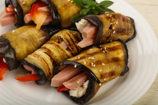 Jambon ile doldurulmuş patlıcan