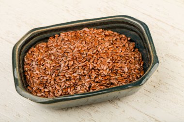 Kabın içinde keten tohumu