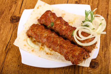 Sıcak sulu ızgara kebap