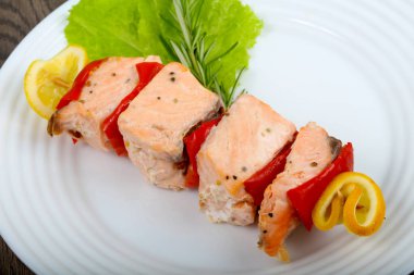 Diyet som balığı şiş