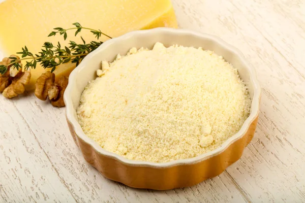 Parmezaanse kaas, geraspt — Stockfoto