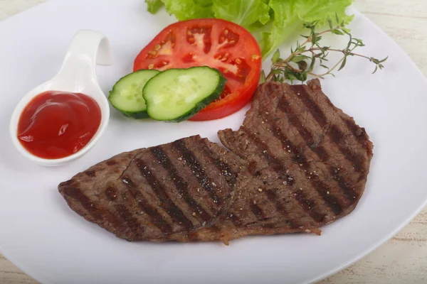 Gegrilltes Rindersteak — Stockfoto