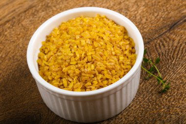 Kabın içinde ham bulgur