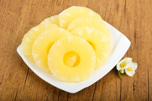 Tatlı Konserve ananas — Stok fotoğraf