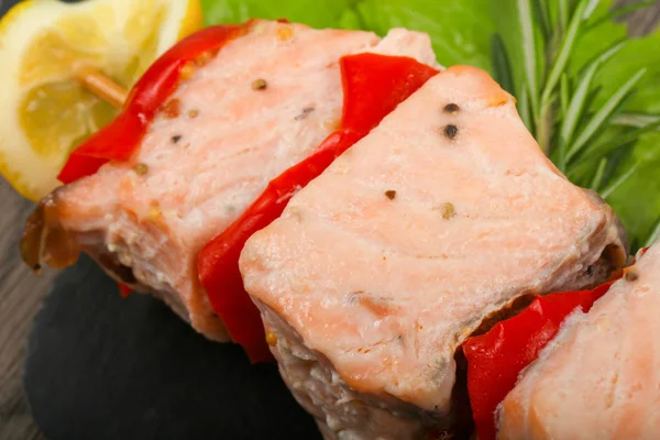 Diyet som balığı şiş