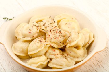 Kabın içinde Rus köfte