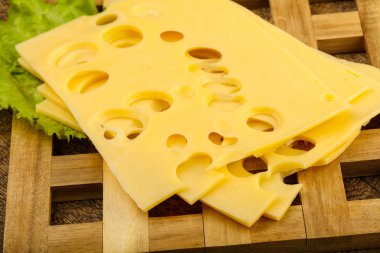 lezzetli dilimlenmiş peynir