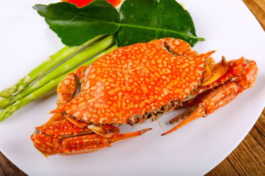 Lezzetli haşlanmış Yengeç