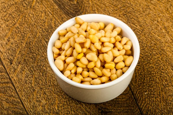 kabın içinde sedir fındık