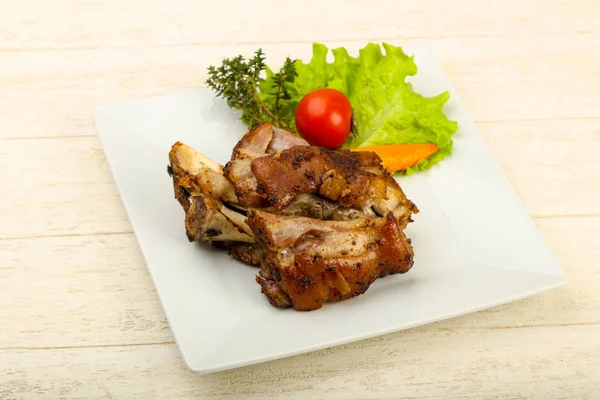 Kavrulmuş domuz diz