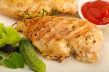 kavrulmuş tavuk göğsü