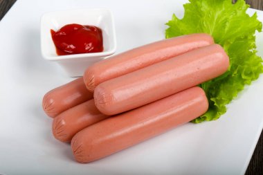 haşlanmış et sosis