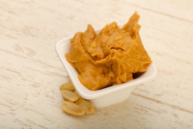 Fıstık ezmesi kase