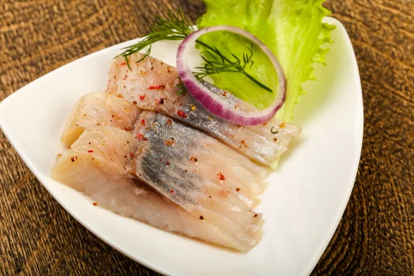 Dilimlenmiş ringa balığı filetosu