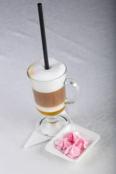 Кофе с карамелью — стоковое фото