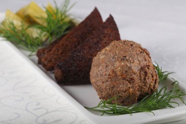 Ekmek ile karaciğer spreas 