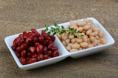 Beyaz ve kırmızı böbrek