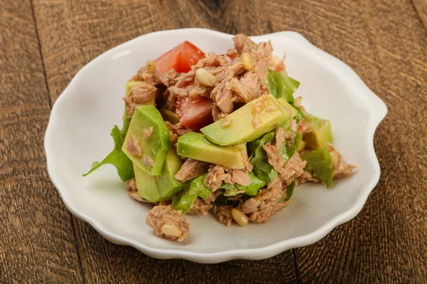 Tuna and avocado salad — Stock Photo, Image