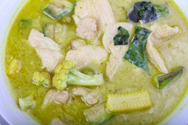 Asya Mutfağı yeşil köri