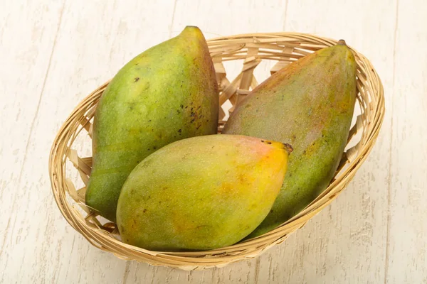 Tropikal meyve Mango — Stok fotoğraf