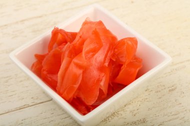 Kabın içinde çekilen zencefil