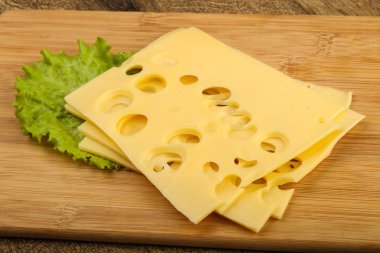 lezzetli dilimlenmiş peynir