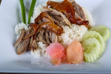 pirinç kızarmış ördek