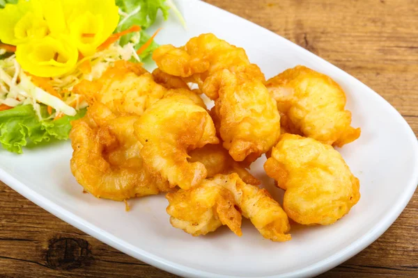 Aasialainen tyyli Squid tempura — kuvapankkivalokuva