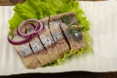 Dilimlenmiş ringa balığı filetosu