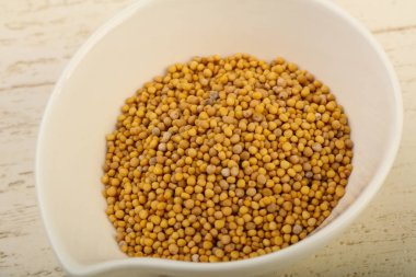 kabın içinde hardal tohumu