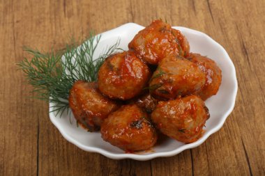 Domates soslu köfte.