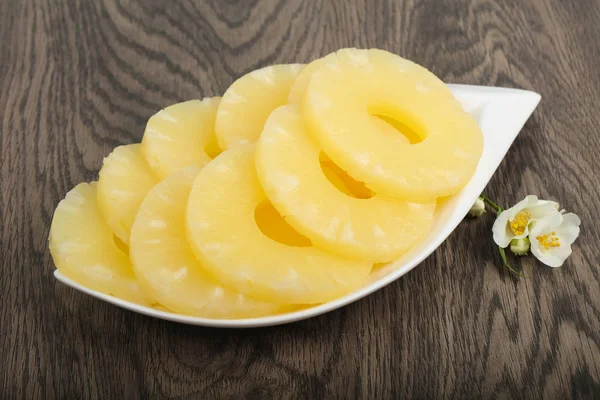 Tatlı Konserve ananas — Stok fotoğraf