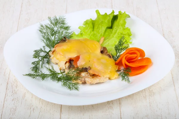 Fırında tavuk mantar ile