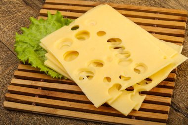 lezzetli dilimlenmiş peynir