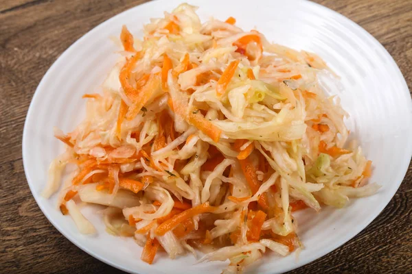 Col en escabeche cruda — Foto de Stock