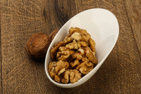 Kabın içinde açık ceviz