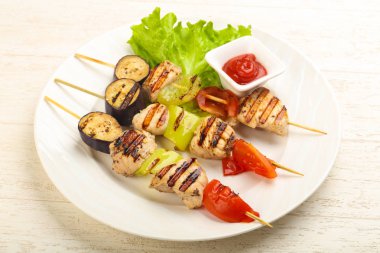 sebze ve tavuk şiş