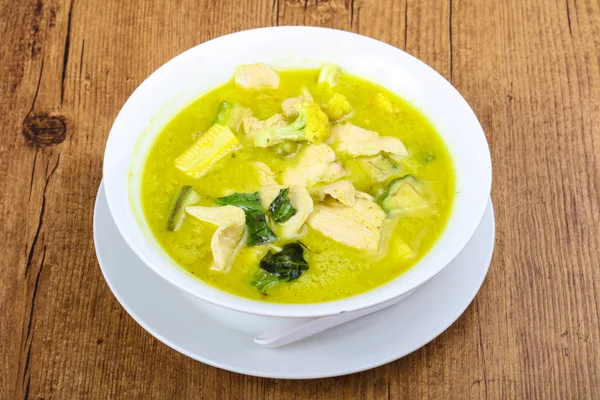 Asian cuisine Green curry — Stock Photo, Image