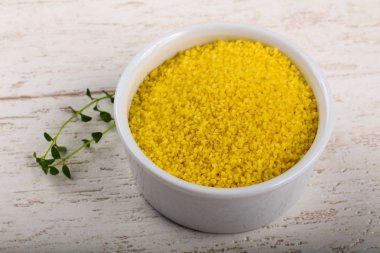 Kabın içinde ham kuskus