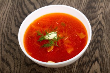 Geleneksel pancar çorbası