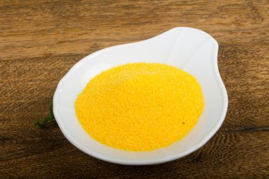 Kabın içinde ham polenta