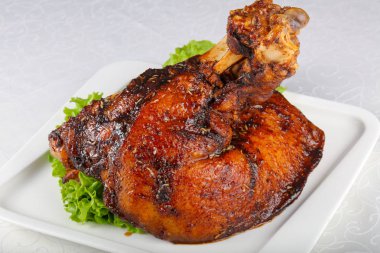 pişmiş domuz bacak