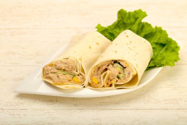 Ton balıklı ekmek rulo