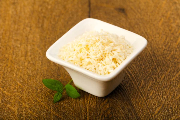 Kabın içinde Hindistan cevizi pul