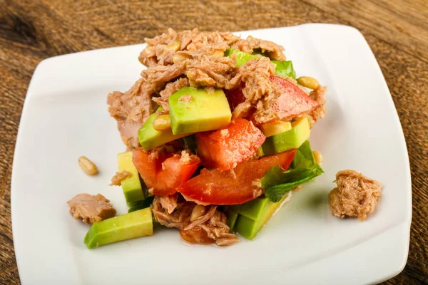 Ton balığı ve Avokado salatası