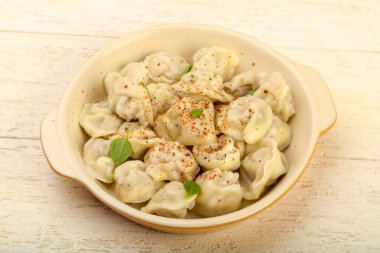 Kase haşlanmış mantı