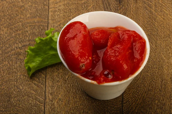 Peeled tomatoes in the bowl — Stock Photo, Image